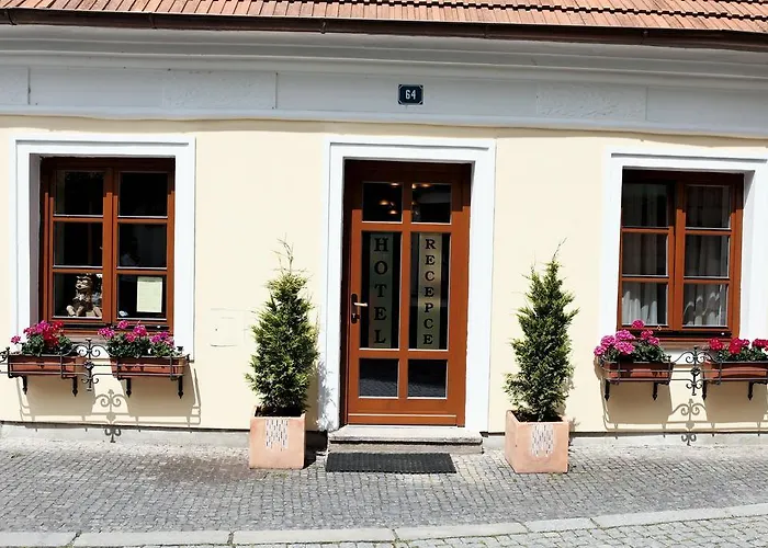 Pelikán 3*