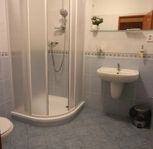 Pelikán 3*
